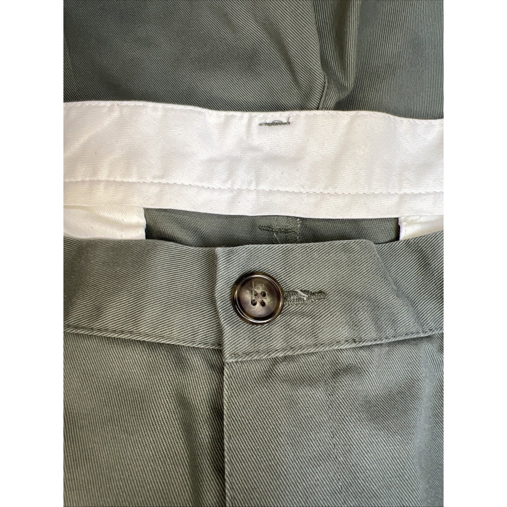 LL Bean Men's Pleated Khaki Shorts 35 Olive Green Comfort Waist Outdoor Staple - Picture 4 of 15
